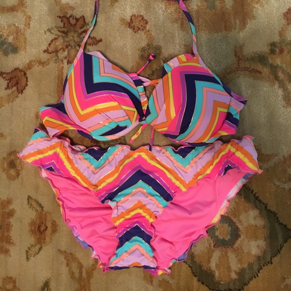 Never wore, VS bathing suit