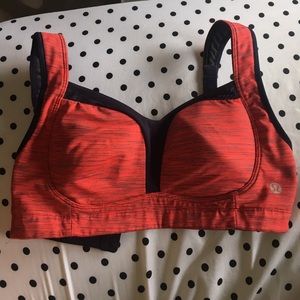 Lululemon sports bra