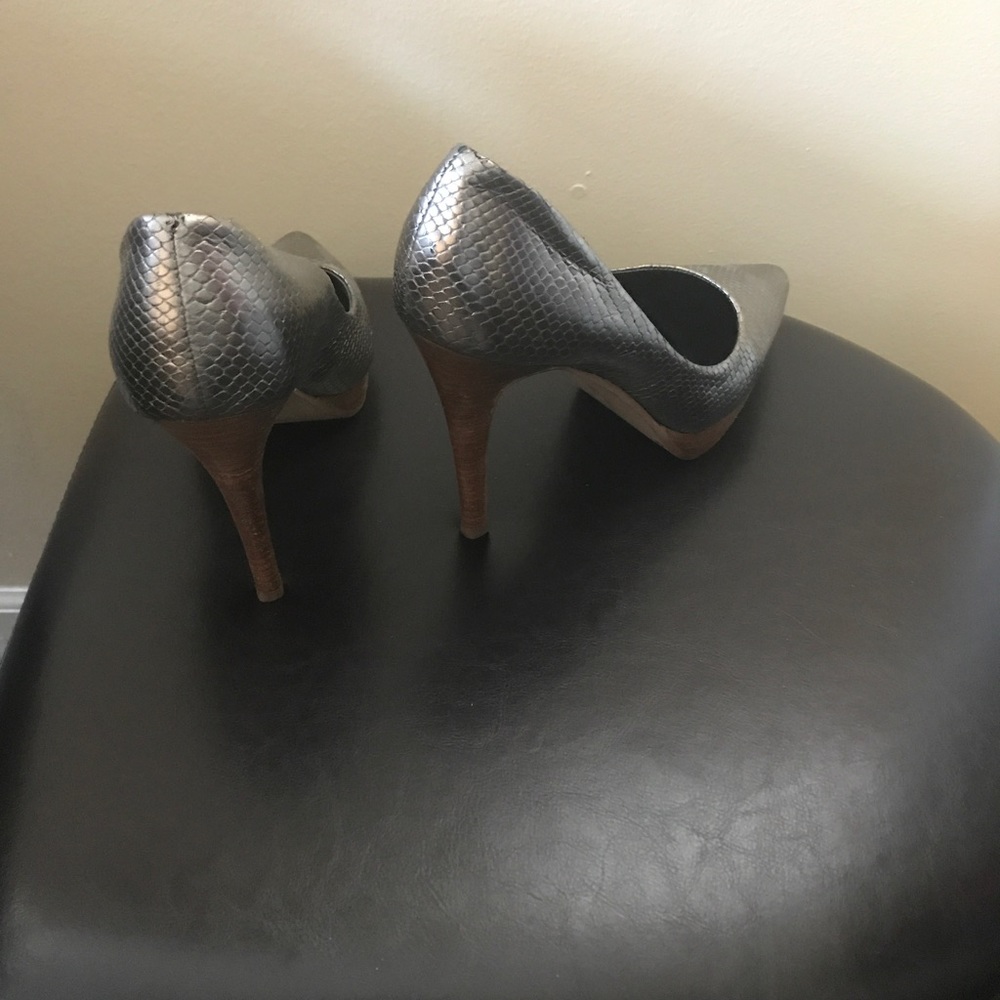 Nine West Metallic Silver Pump