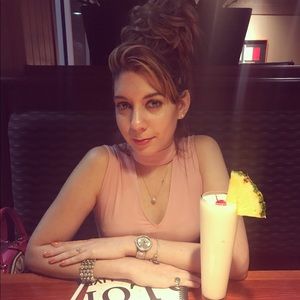 Meet your Posher, Aliani