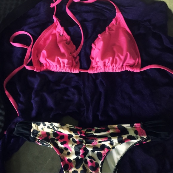 Guess bikini - Picture 3 of 5