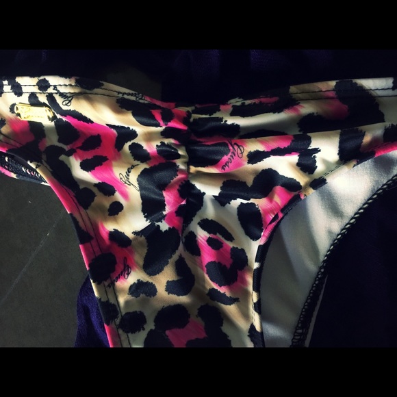 Guess bikini - Picture 4 of 5