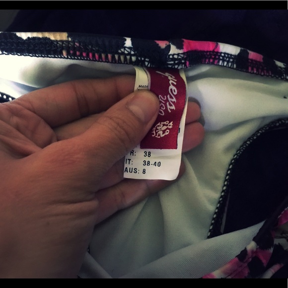 Guess bikini - Picture 5 of 5