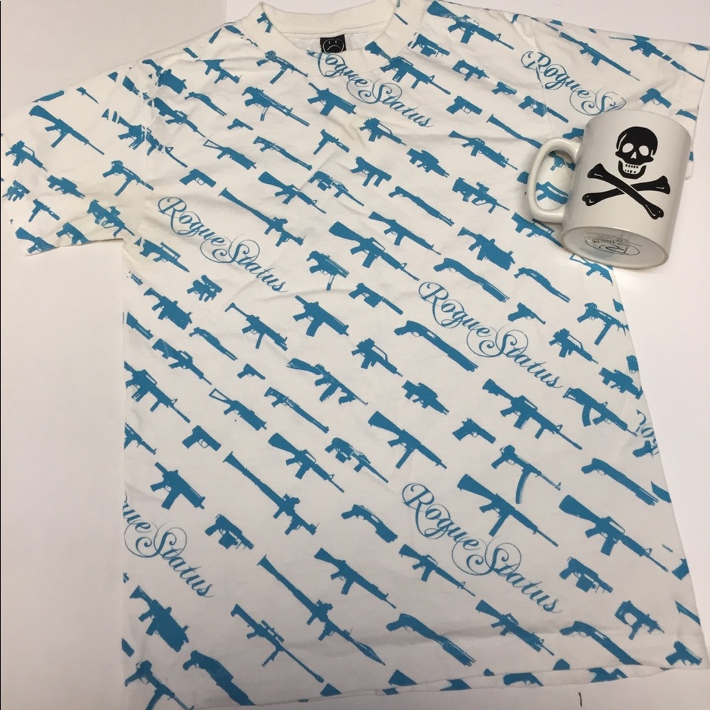 Rouge status tee