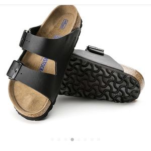 Size 7 Birko flor black Birkenstocks soft footbed