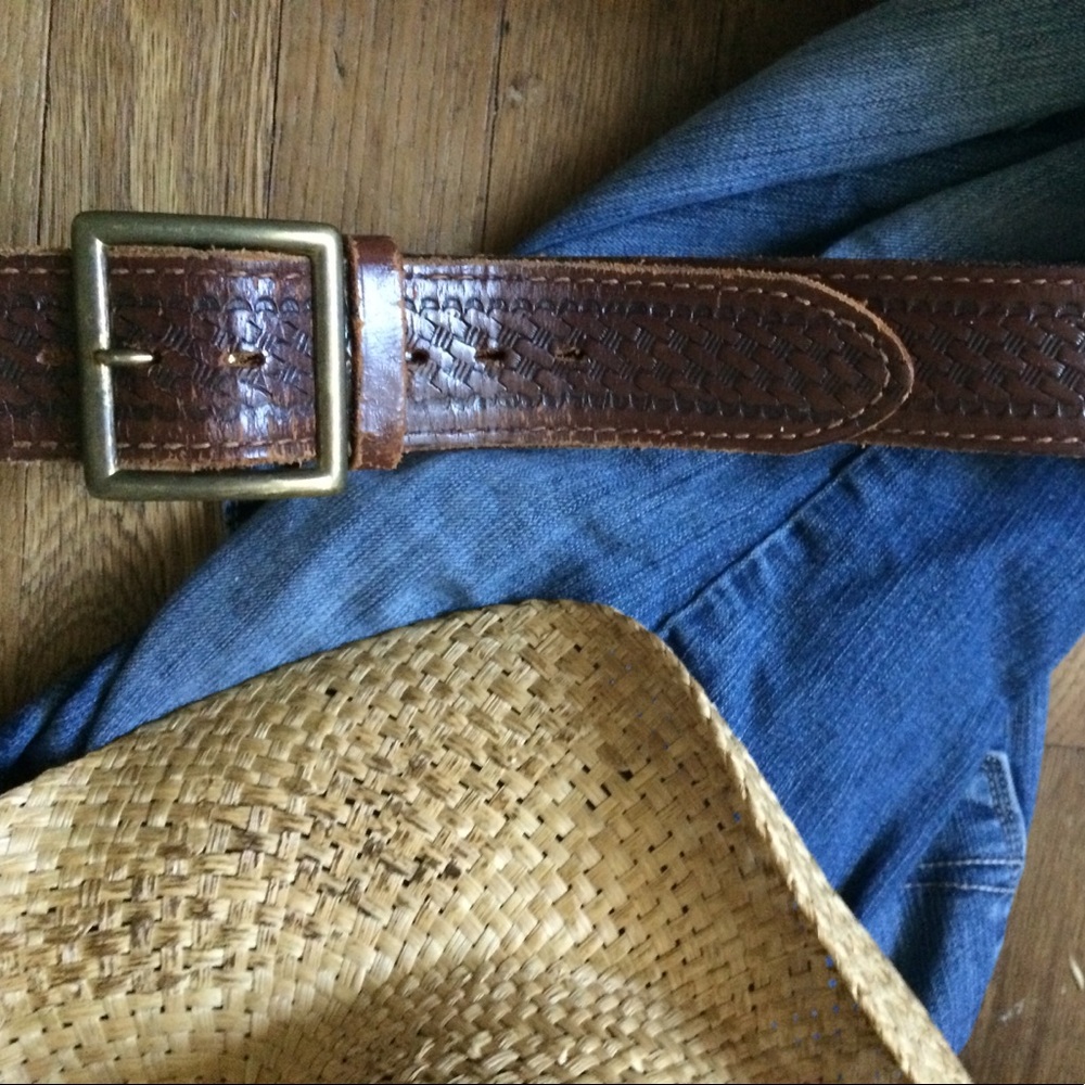 $7 Distressed Leather Rancher's Belt