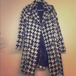Woman's houndstooth pea jacket