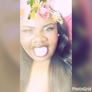 Meet your Posher, Carlisa