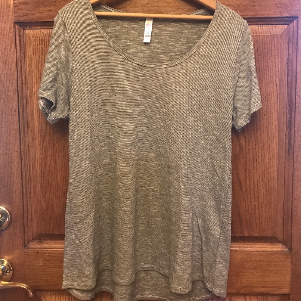Lularoe Classic Tee