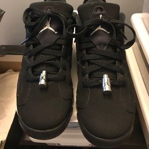 AIR JORDAN 6 RETRO YOUTH SIZE  6.5