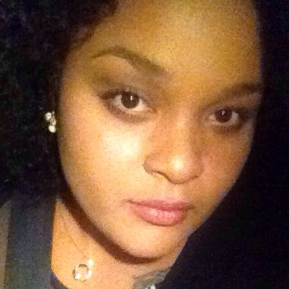 Meet your Posher, Amaris