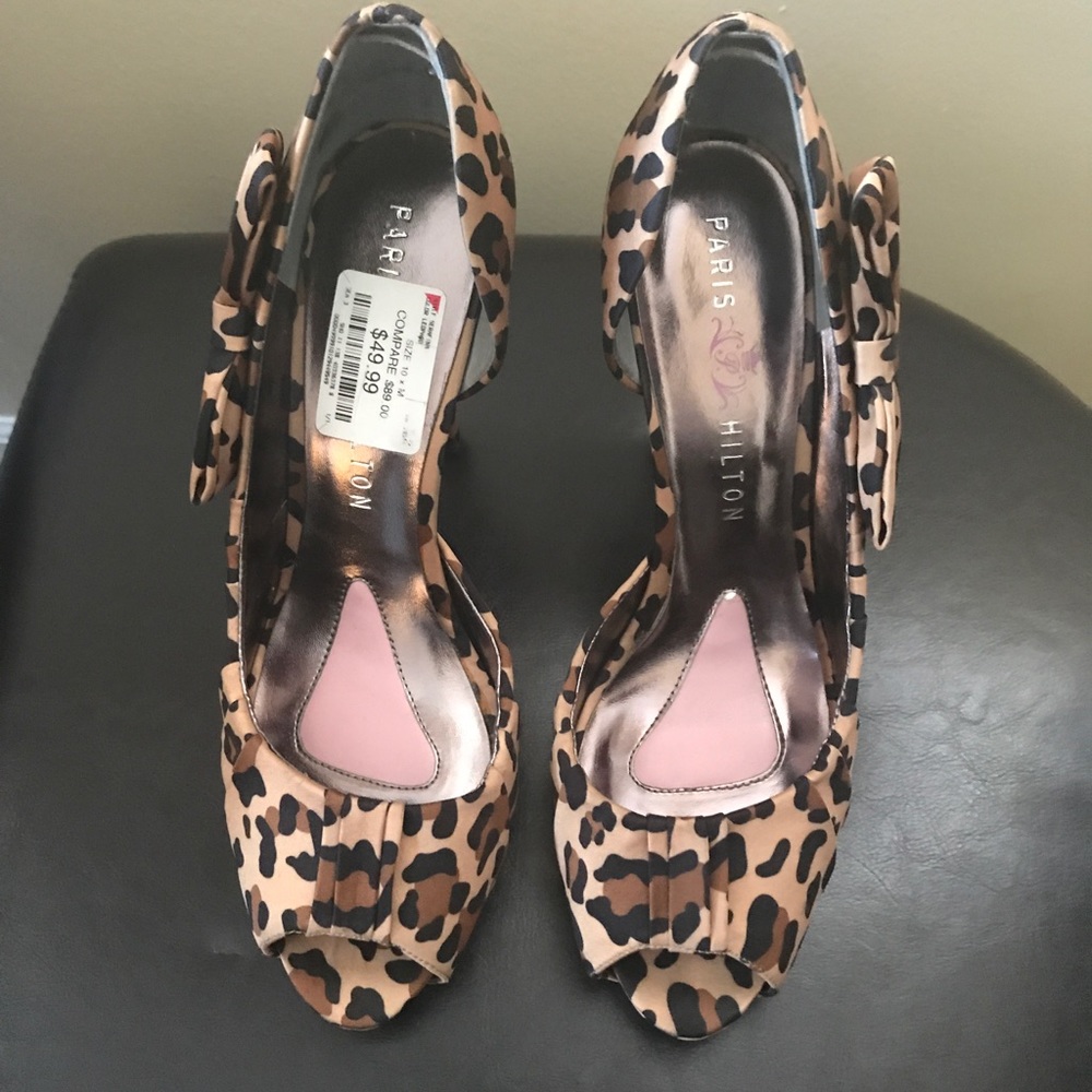 New Paris Hilton Leopard print platform pump
