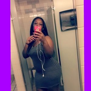 Meet your Posher, Mona