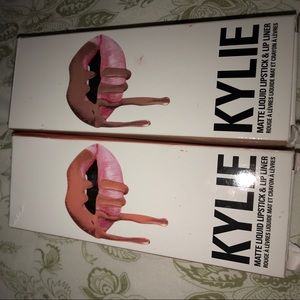 Kylie Jenner lip kits set in dirty peach & maliboo