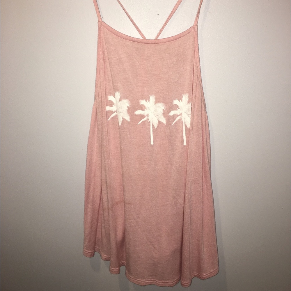 Light pink palm tree Tank Top from Pacsun 🌟