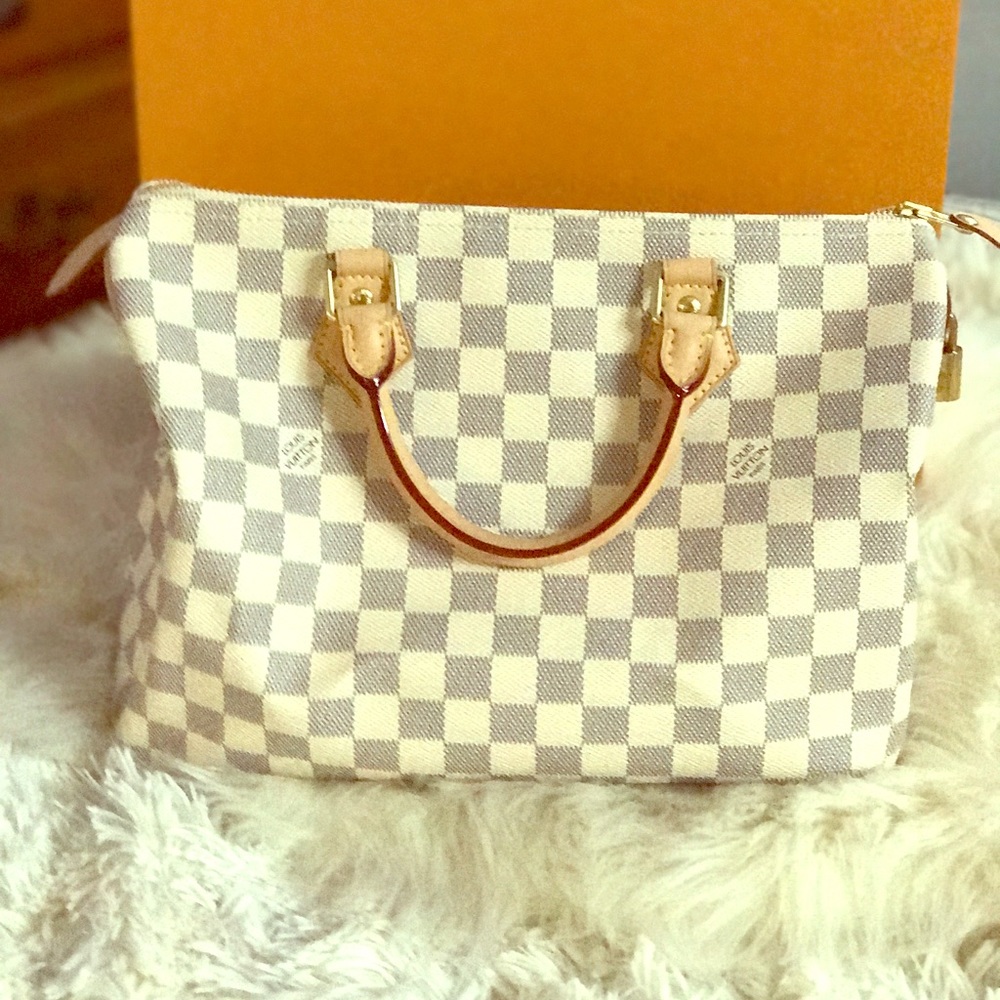 Louis Vuitton Speedy 30