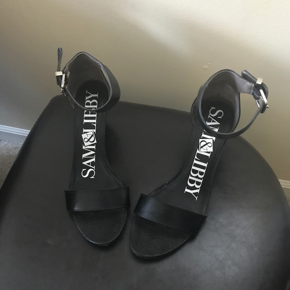 Black wedge sandal