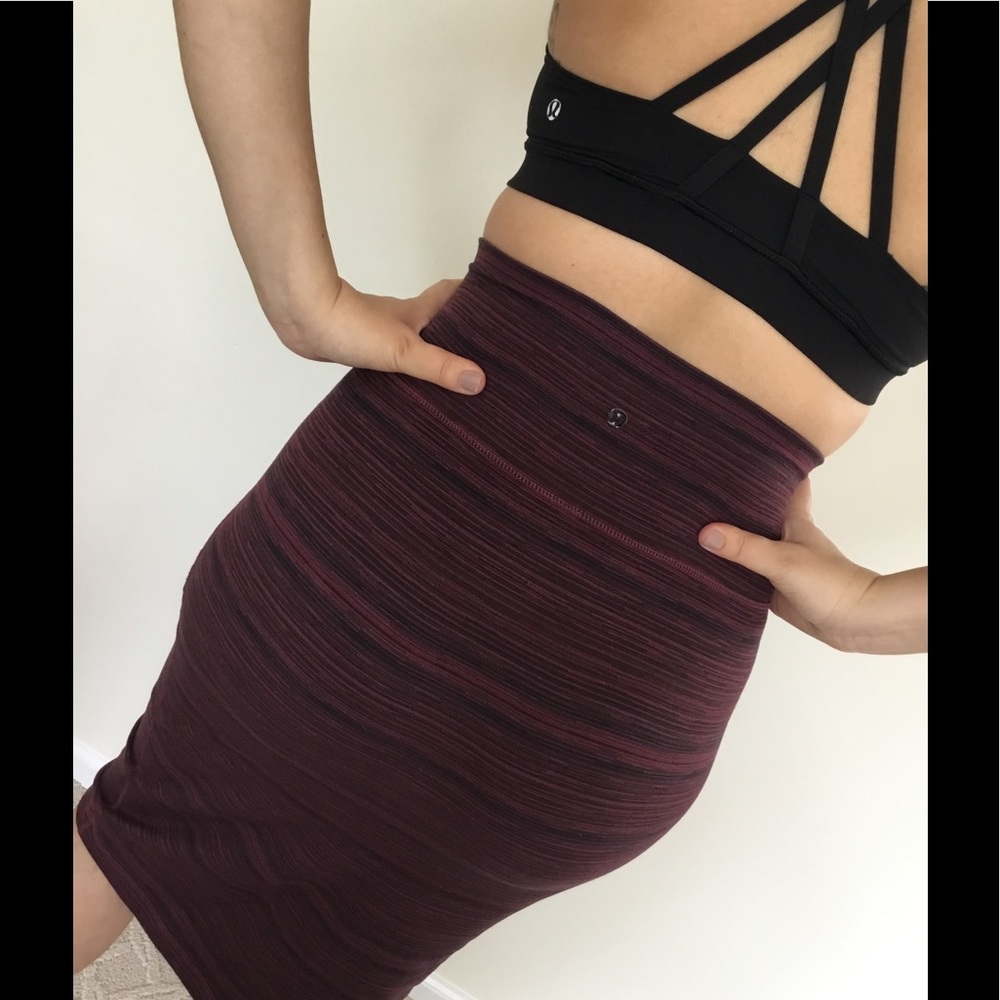 Lululemon high waisted skirt