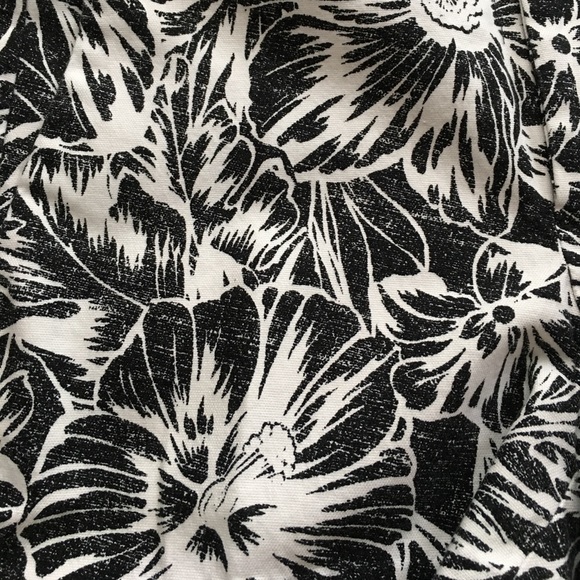 Banana Republic Hampton Fit shorts size 2 - Picture 4 of 6