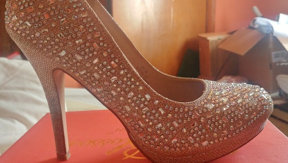 DeBlossom Collection Spring-10 heels - Picture 2 of 3