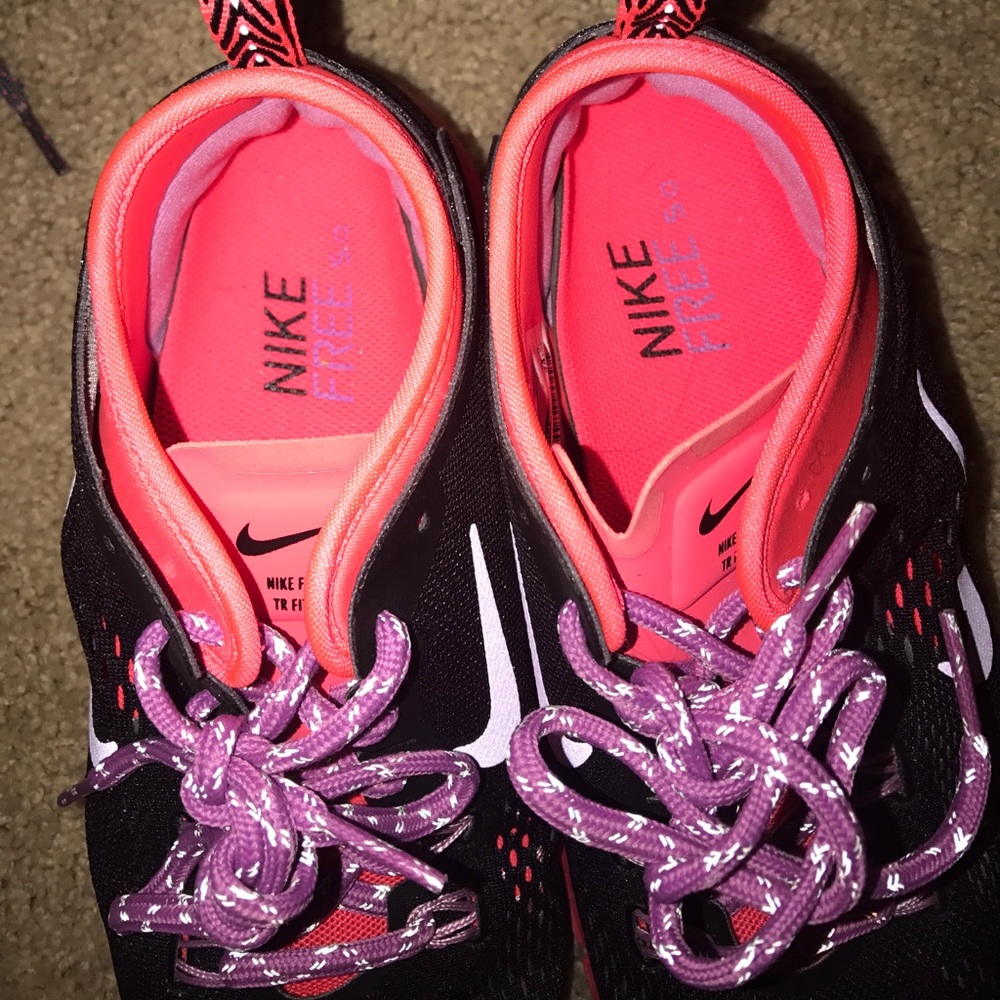 Nike free 5.0 black pink purple tennis shoes