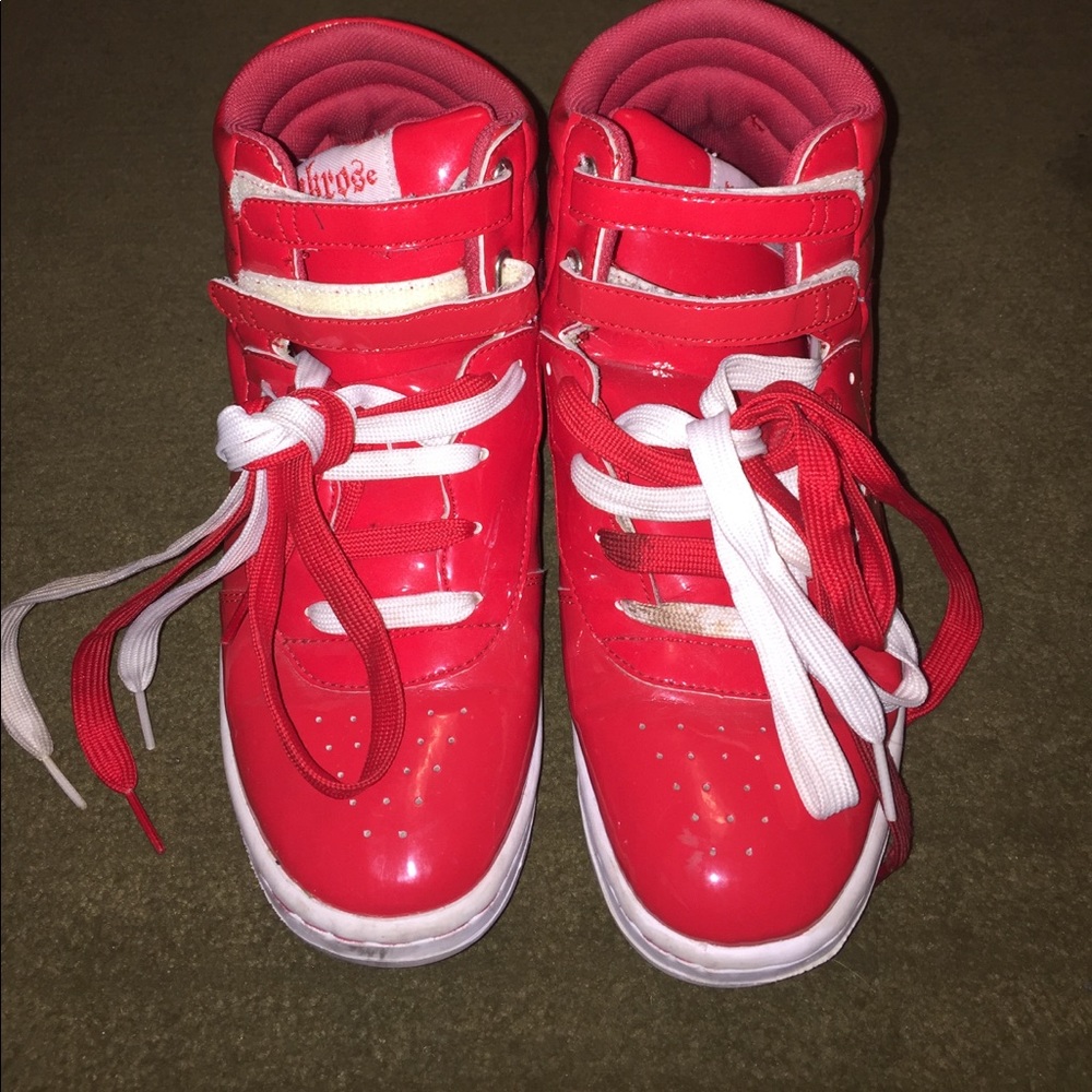 Red punkrose hightop sneakers, W8.5