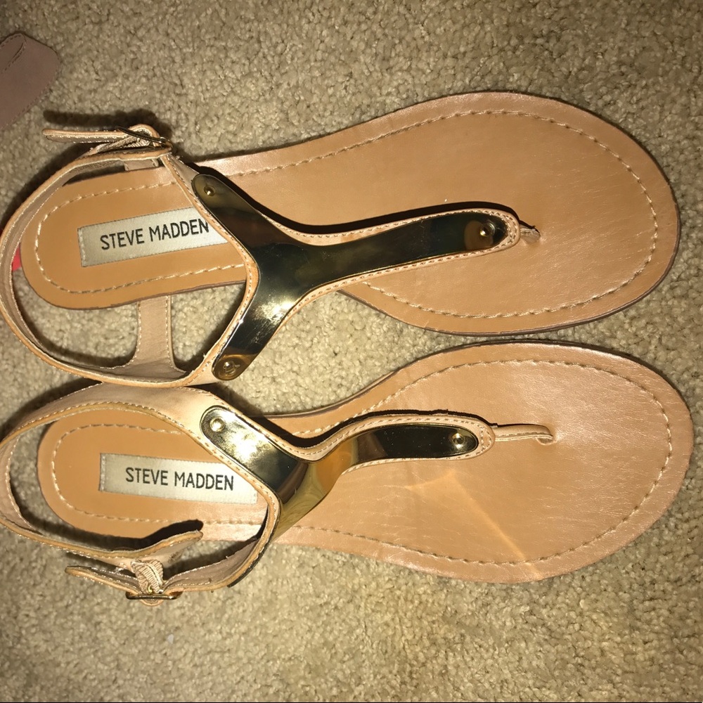 Steve Madden nude and gold platform sandals