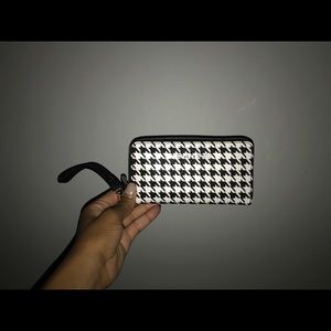 Gingham print michael kors wallet with wristlet