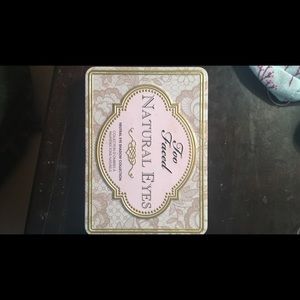 Too Faced natural eyes palette