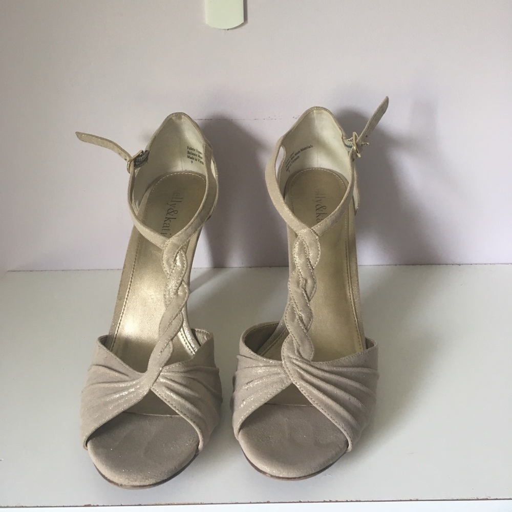 KELLY AND KATIE HEELS