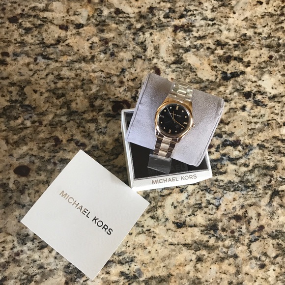 MK Unisex Wrist Watch main image 3