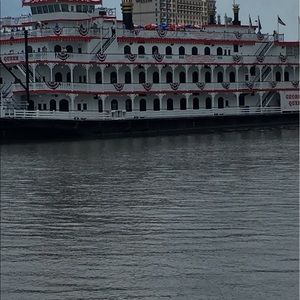 Meet your Posher, Van