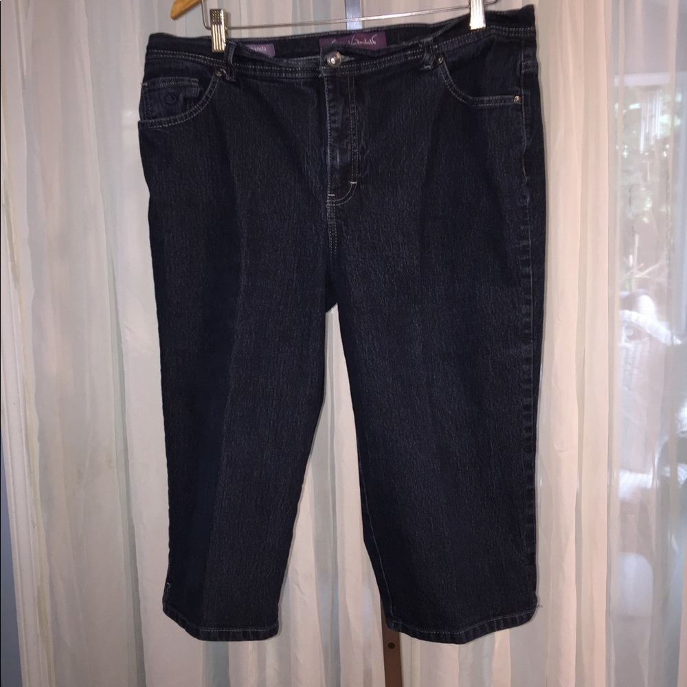 #399  5pkt DENIM CAPRIS w/Measurements