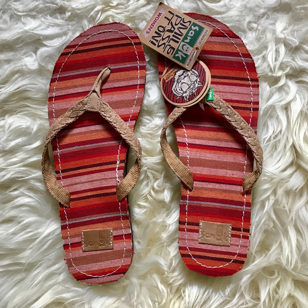 Sanuk | "Poncho Viva" NWT | size 7