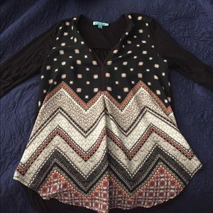 Cute multicolored top!