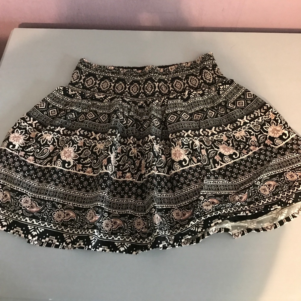 Forever 21 Banded Skirt worn once!!