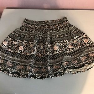 Forever 21 Banded Skirt worn once!!