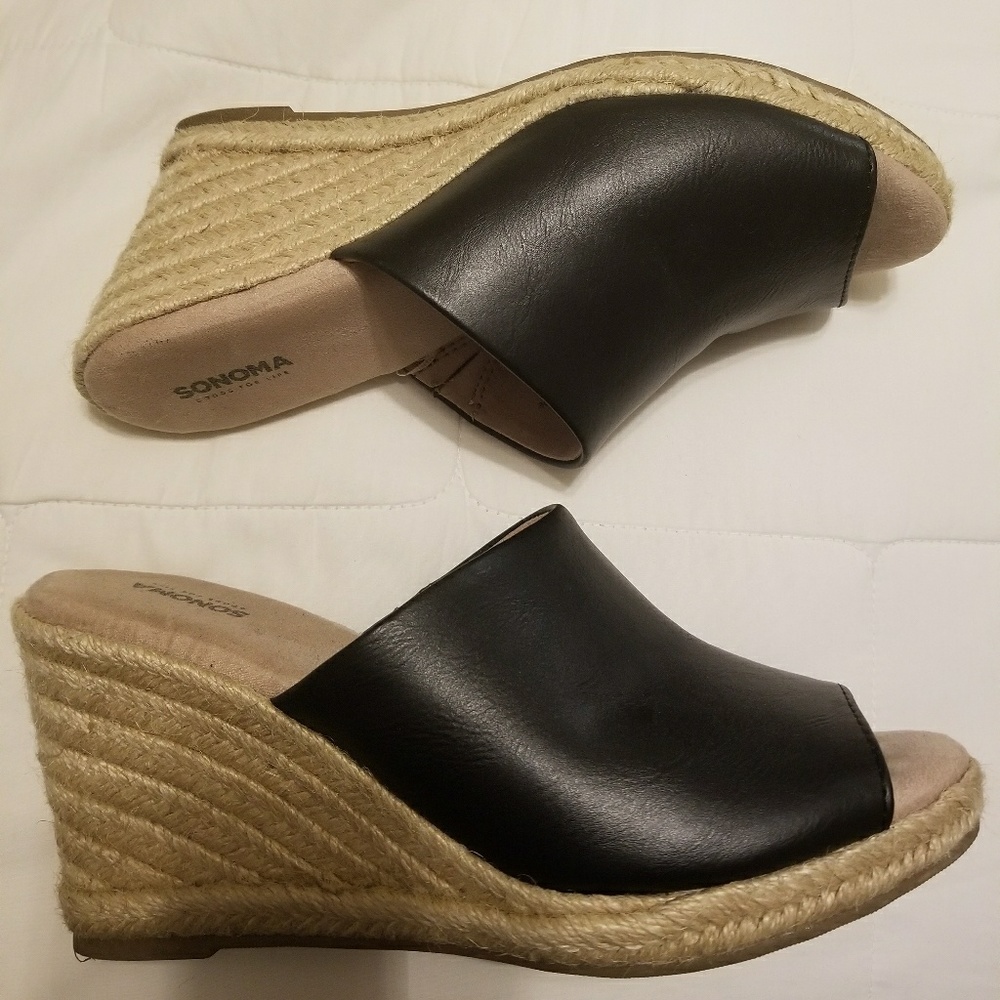 Black sandals