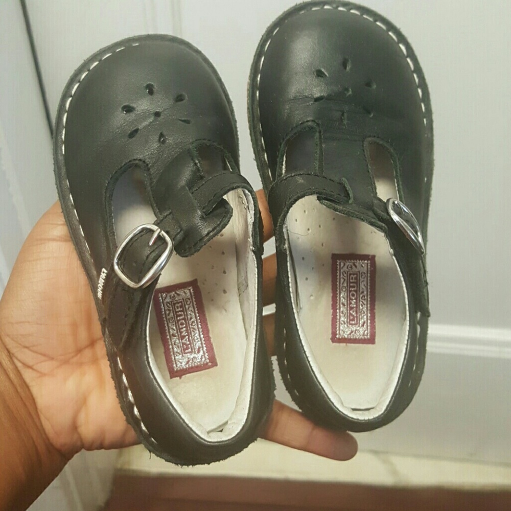 Mary Jane / T-straps