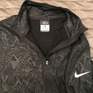 Nike Pro Dri-Fit pull over size large