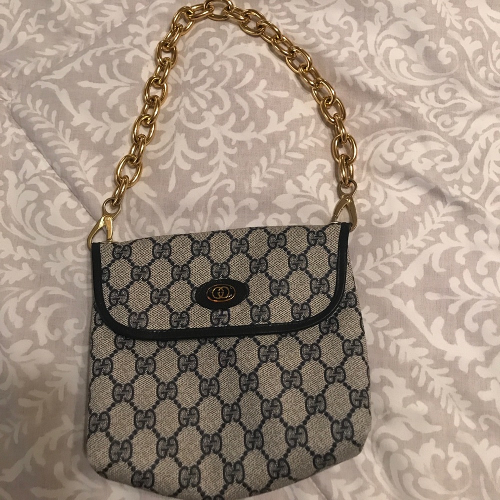 Vintage Gucci clutch
