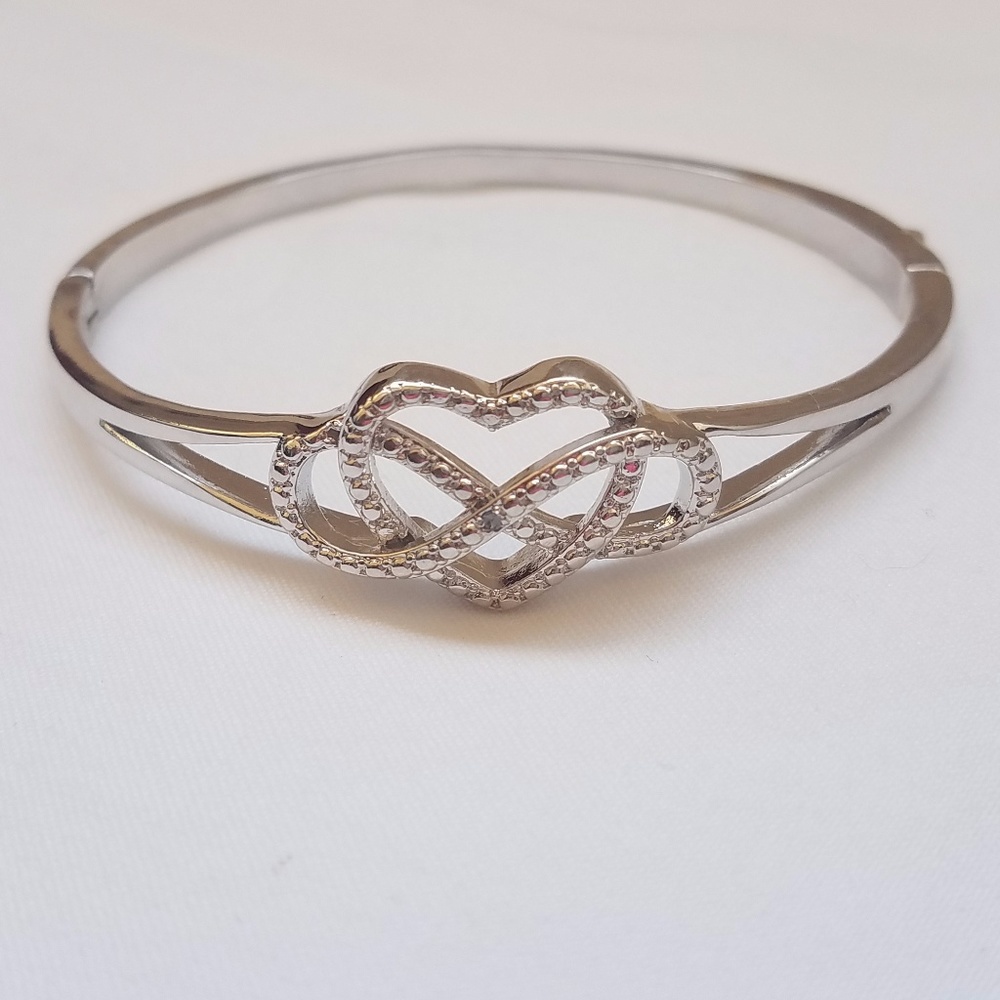Diamond Infinity Heart Women's Bangle Bracelet