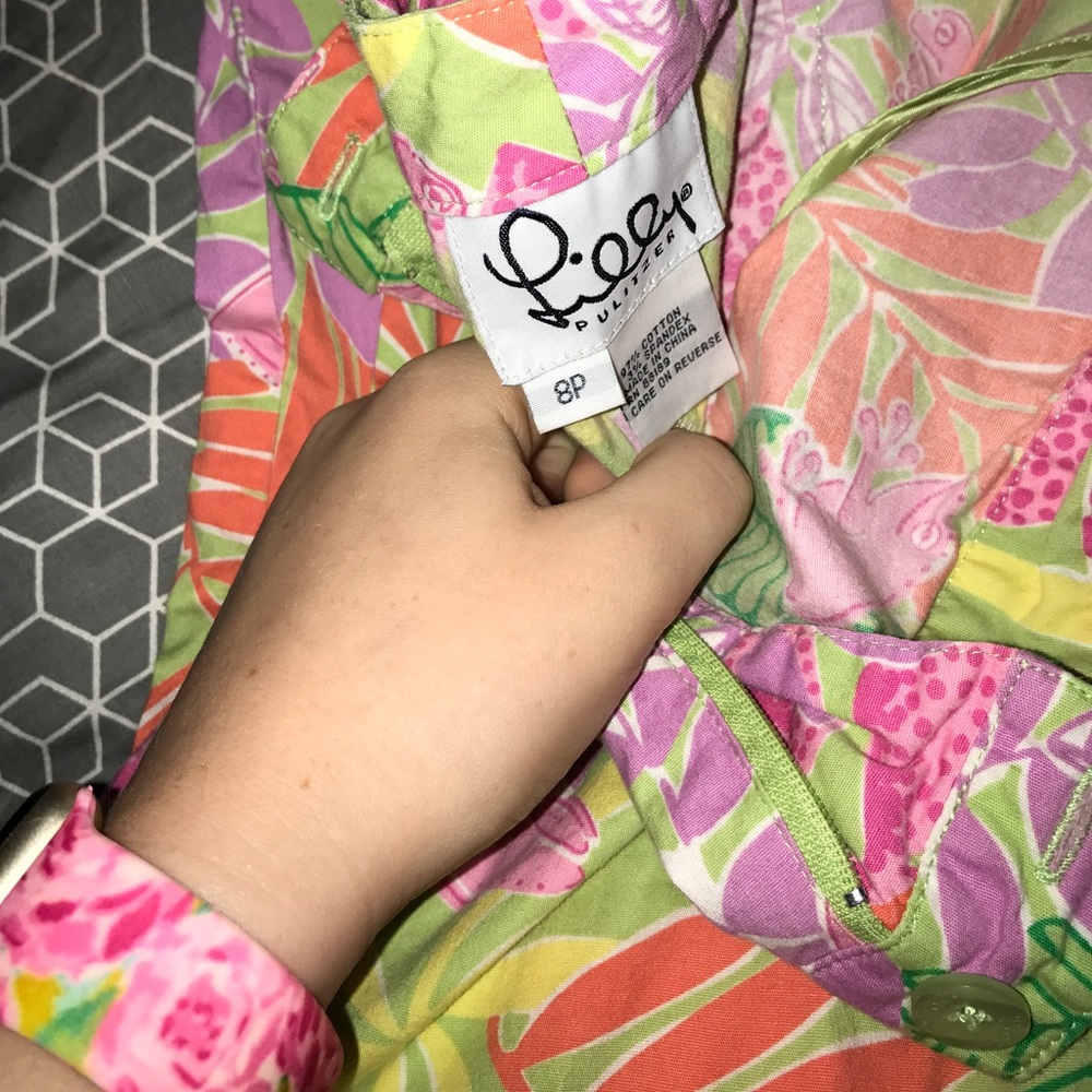 Size 8 Lilly capri pants