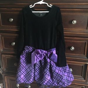 Girl's dress Medium 7/8