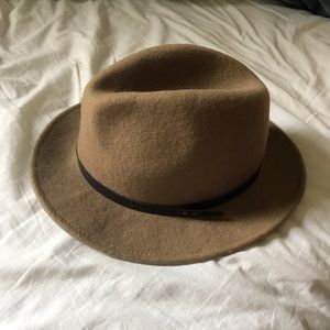 UO brown wide rim hat