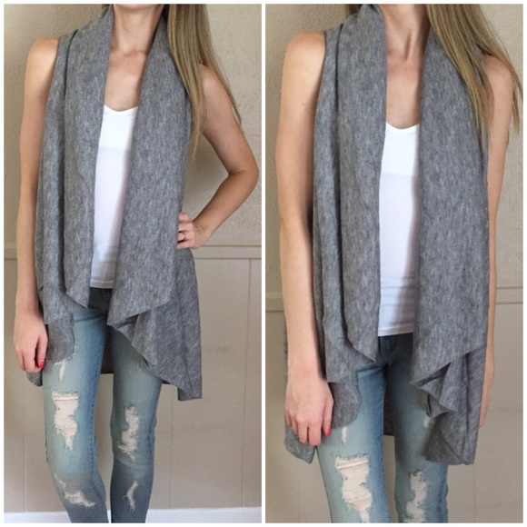 Sweaters - LAST ITEM▫️Heathered Grey Cozy Vest
