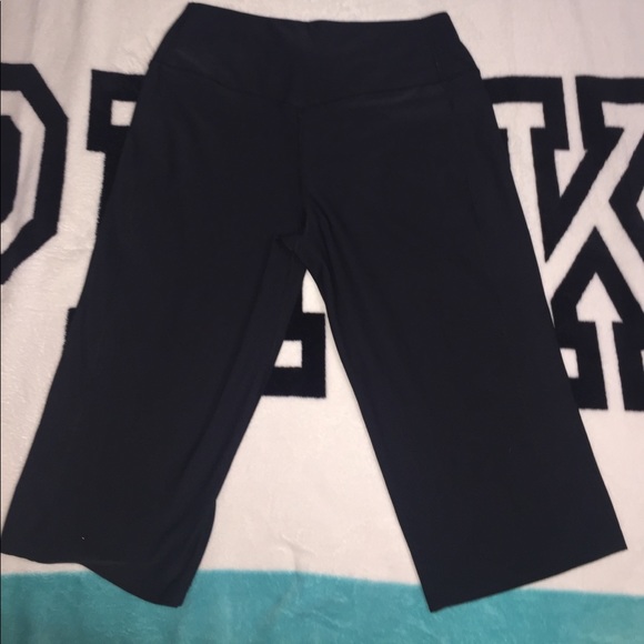 Nike - Picture 3 of 4