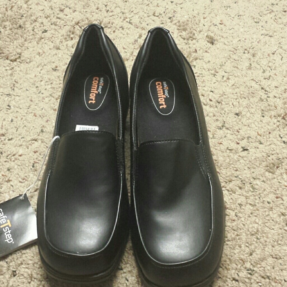 SOLD. ..Women's work shoe...SOLD