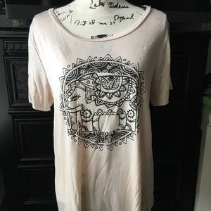 NEW! Curvy Elephant Top