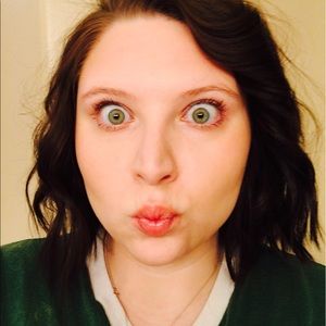 Meet your Posher, Kayla